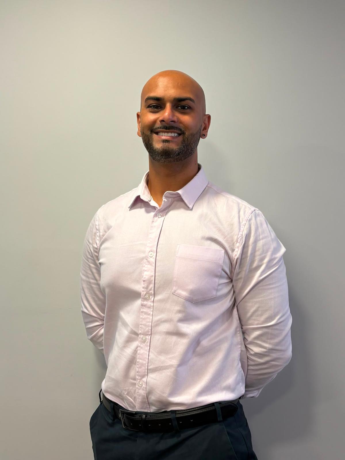 Mikael Rashid, Practice Manager